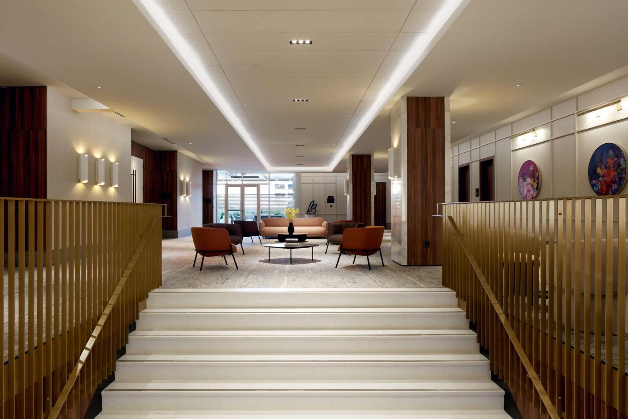 Hilton Garden Inn Montreal Midtown, Quebec, Canada エクステリア 写真